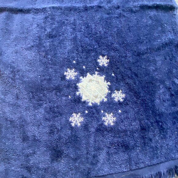 Christmas Set Of‎ 12 Assorted Holiday Hand Towels Festive Embroidery Appliqué - Picture 4 of 13